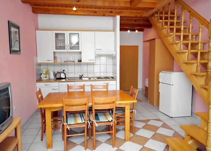 With Swimming Pool Jadranovo, Crikvenica - 3238 Apartamento Jadranovo